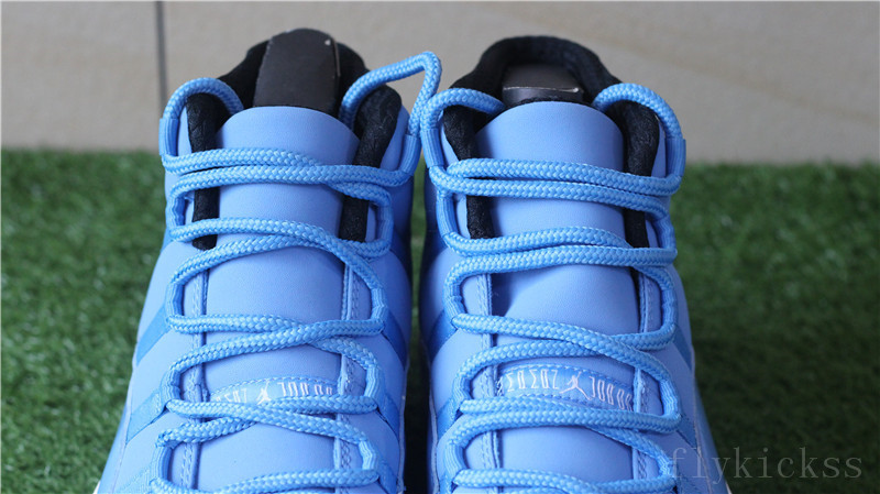 Air Jordan 11 Retro Pantone Blue